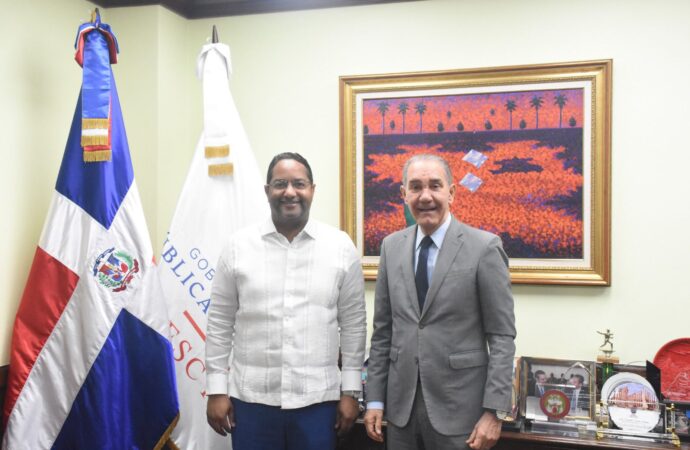 MESCyT y CONADIS junto a la Universidad Colombiana impulsarán formación de 100 maestros dominicanos en atención a estudiantes con autismo