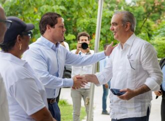 Presidente Abinader entrega 95 nuevas viviendas en Pedro Brand
