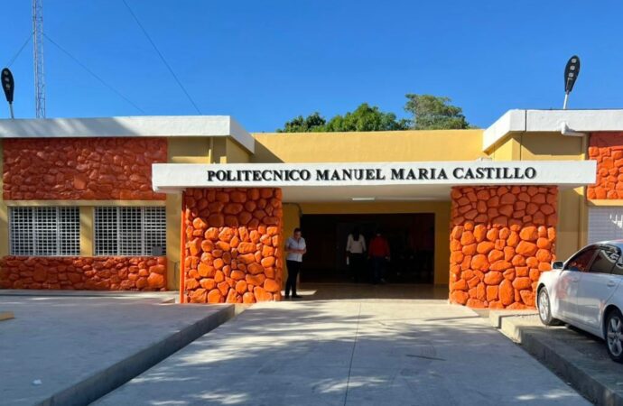 Infraestructura Escolar entrega remozado Politécnico Manuel María Castillo en San Francisco de Macorís