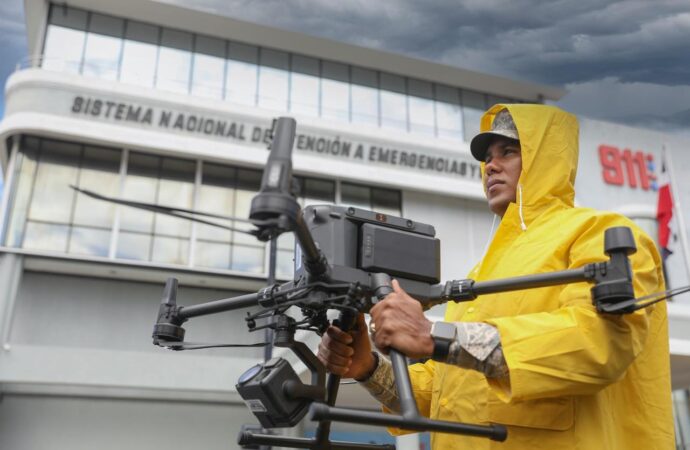 Unidad de Drones del 9-1-1 se prepara para apoyar las operaciones de asistencia ante los efectos del fenómeno meteorológico Melissa
