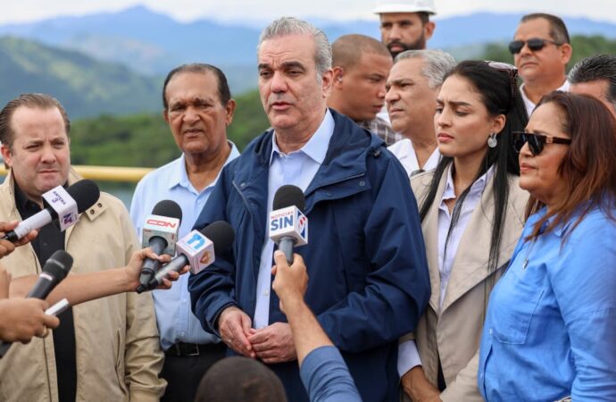 Presidente Abinader supervisa niveles de presas de Hatillo, Monción, Tavera y Rincón ante el paso del Huracán Melissa