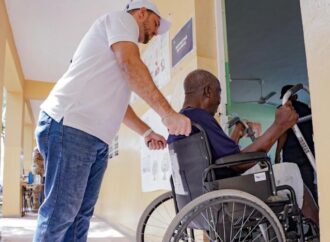 CONADIS confirma sillas de ruedas, muletas, bastones y andadores se entregan personalmente a los usuarios con diagnóstico médico