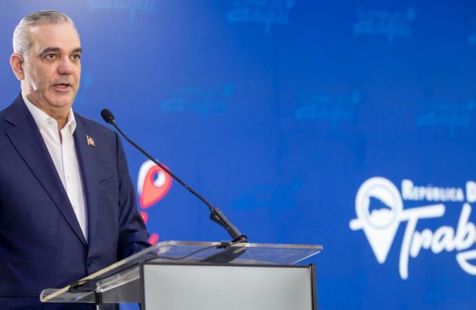 Presidente Abinader lanza programa “RD-Trabaja” con más de 7,000 vacantes disponibles de empleos formales