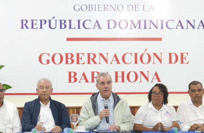 Presidente Abinader evalúa daños por el huracán Melissa y dispone soluciones integrales en Ocoa y Barahona; asegura Gobierno no dejará a ningún productor ni familia sin atender