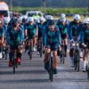 VUELTALAYA 2025 se realiza con éxito y reúne a más de 50 ciclistas en una ruta histórica hacia Baní