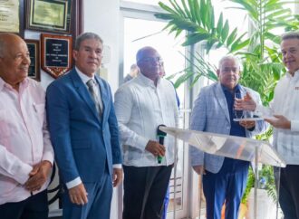 ANADEGAS reconoce al ministro Ito Bisonó por su liderazgo y compromiso con el desarrollo responsable del sector de combustibles