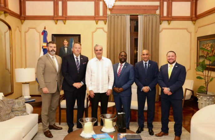 Misión de alto nivel de la DEA felicita al presidente Luis Abinader por su apoyo a la lucha contra narcotráfico internacional