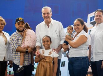 Presidente Abinader entrega 360 nuevos apartamentos en Ciudad Real San Luis