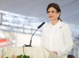 Raquel Peña da “un paso por la familia” junto a cientos de feligreses católicos