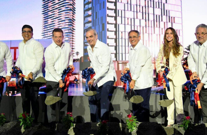 Presidente Abinader marca el inicio del mayor polo de inversión de SDE, con el primer palazo del City Center by Lady Lee