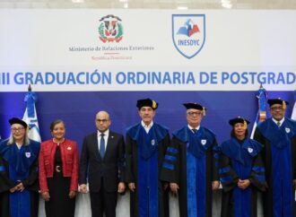 MIREX e INESDYC gradúan nuevos profesionales en maestría Diplomacia y Servicio Consular y Especialidad en Diplomacia Comercial