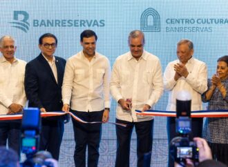 Presidente Abinader inaugura Centro Cultural Banreservas de Santiago en el antiguo Hotel Mercedes