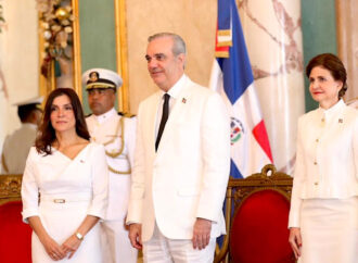 Presidente Abinader recibe siete nuevos embajadores y fortalece relaciones internacionales