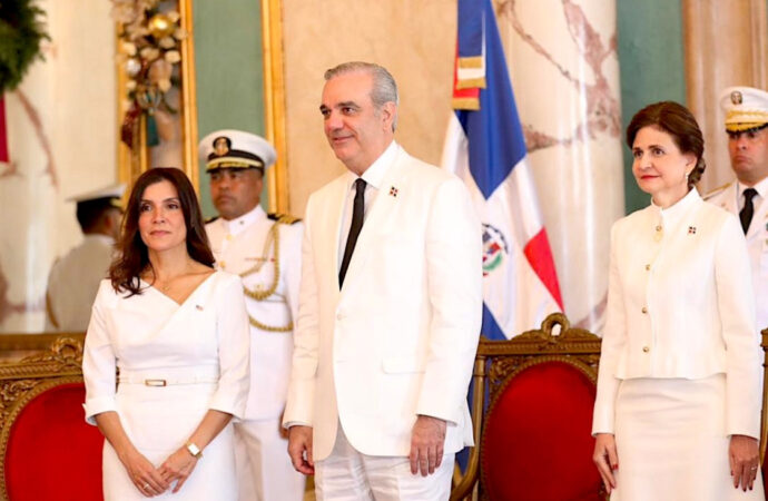 Presidente Abinader recibe siete nuevos embajadores y fortalece relaciones internacionales