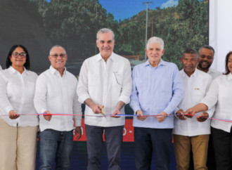 Presidente Abinader inaugura la carretera El Cercado–Juan Santiago–Hondo Valle, impacta el turismo, la agricultura y la mejora de la calidad de vida