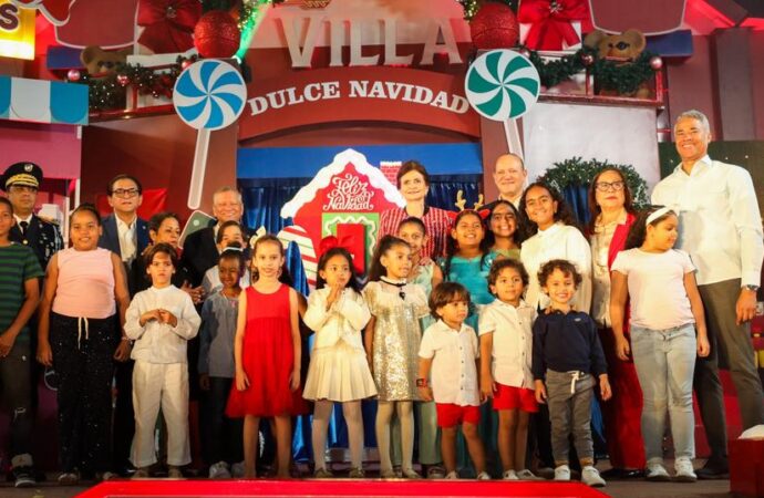 Raquel Peña activa las luces para el regreso de “Villa Navidad” a Santiago