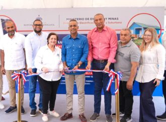 Gobierno entrega proyectos de electrificación rural con inversión superior a RD$37 millones