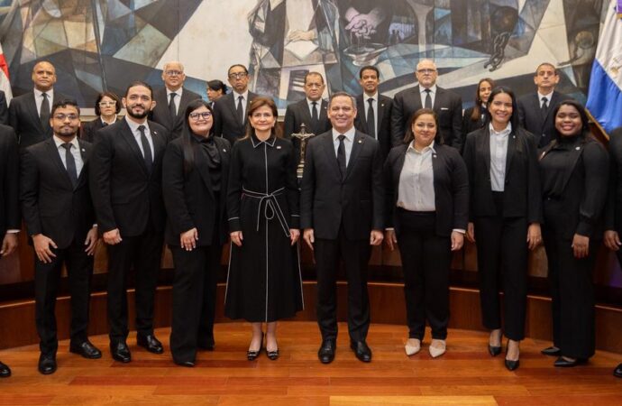 Raquel Peña y autoridades del Poder Judicial encabezan acto de ingreso de nuevos jueces a la Carrera Judicial