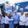 Ministro Bautista destaca rol de servidores públicos y entrega camiones compactadores y cheque para obra comunitaria en Santo Domingo Este