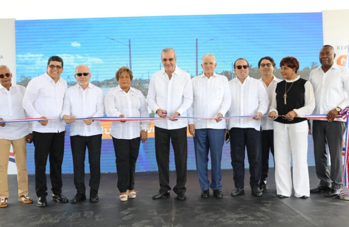 Presidente Abinader inaugura fase final de la avenida Ecológica