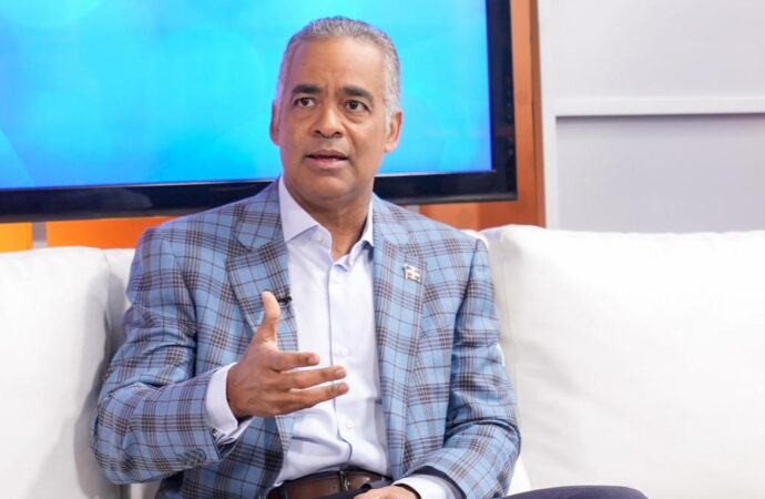 Ministro Joel Santos asegura país registra avances significativos en energía durante 2025