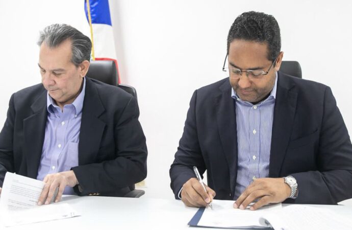 CONADIS firma convenios con Olimpiadas Especiales y la Fundación Yo También Puedo para ampliar las acciones en favor de las personas con discapacidad