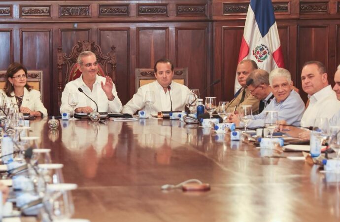 Presidente Luis Abinader encabeza Consejo de Ministros extendido para trazar prioridades del Gobierno en el 2026