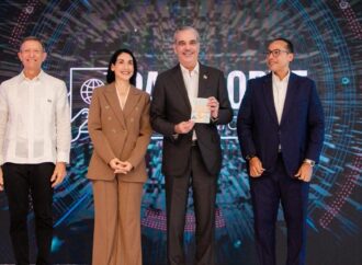 Dirección General de Pasaportes inicia implementación del nuevo pasaporte electrónico dominicano