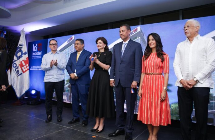 Raquel Peña encabeza inauguración de la nueva sede del Indotel