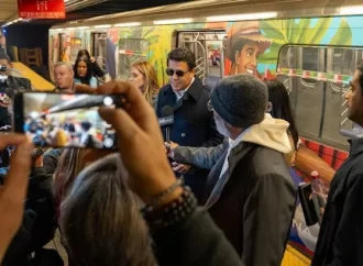 David Collado presenta la nueva ruta promocional en la Línea A del Subway en Nueva York