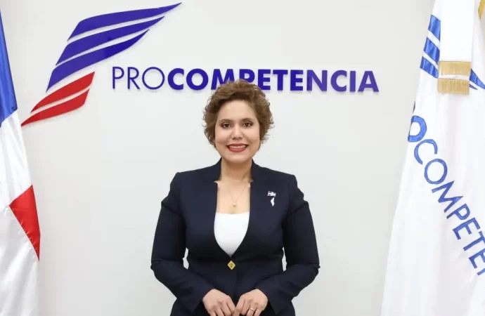 María Elena Vásquez Taveras asume presidencia de la RECAC