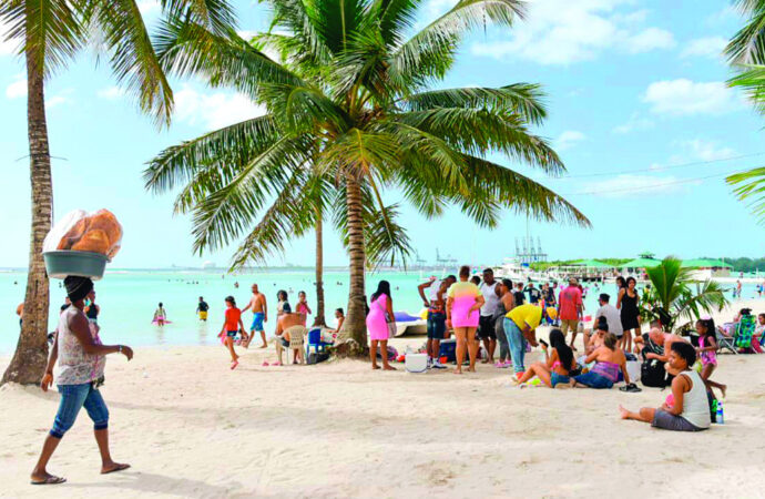 Fiestas masivas prohibidas en Semana Santa y no venta de alcohol en Viernes Santo