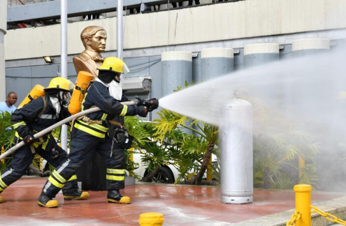 Bomberos dominicanos celebran su día con avances en modernización y fortalecimiento del servicio