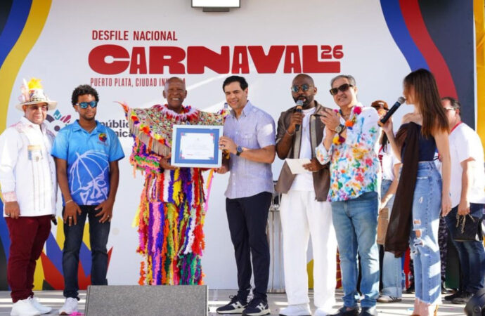 El Desfile Nacional de Carnaval 2026 llenó de color, música y alegría el Malecón de Santo Domingo