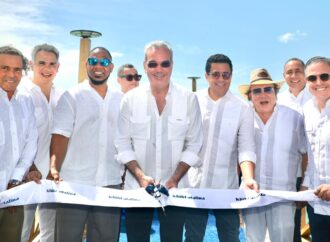 Presidente Abinader deja iniciados los trabajos del club de playa e inaugura muelle turístico del Atelón en isla Catalina