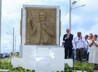 Presidente Abinader encabeza renombramiento de avenida Ecológica como José Francisco Peña Gómez 