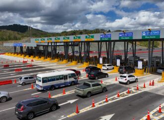 Flujo vehicular por peajes en Semana Santa sube casi 40% y supera los 724 mil vehículos entre miércoles y jueves