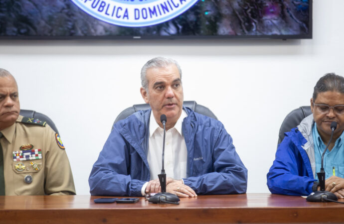 Presidente Abinader dispone medidas en auxilio de familias afectadas por fuertes lluvias en diferentes puntos del país
