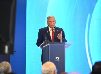 Leonardo Aguilera reafirma compromiso de Banreservas con la ética y la transparencia