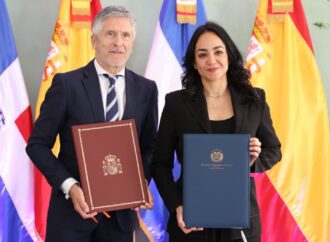 Ministra de Interior y Policía, Faride Raful firma acuerdo con España para fortalecer la lucha contra la delincuencia organizada