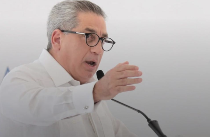 Hazoury llama a unidad nacional y destaca rol del turismo ante la crisis global