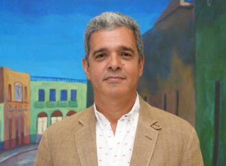 Avicultores garantizan abastecimiento y estabilidad de precios pese a crisis internacional