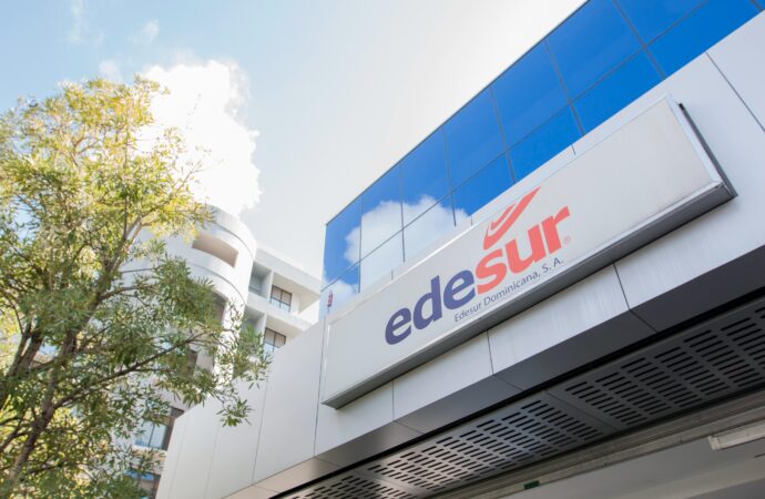 Edesur informa torrenciales aguaceros originan múltiples averías en sistema eléctrico