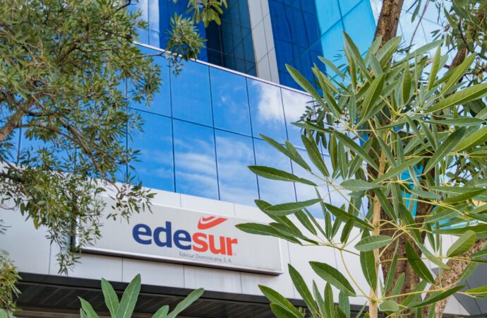 Edesur restablece servicio a cerca de 300,000 clientes en zonas afectadas por torrenciales aguaceros