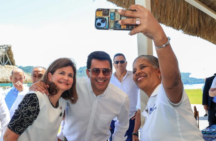 Vicepresidenta Raquel Peña inaugura primera etapa del puerto Samaná Bayport