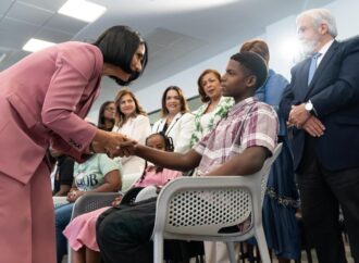 Primera Dama y juez presidente de la SCJ dialogan con niños, niñas y adolescentes sobre el futuro de la justicia