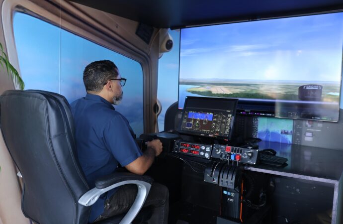 IDAC instala Simulador de Vuelo en Primera Feria Regional del Libro y la Cultura Cibao 2026