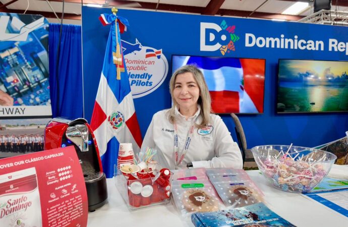 DA resalta condiciones favorables del país en feria aviación SUN ‘n FUN 2026 en EEUU