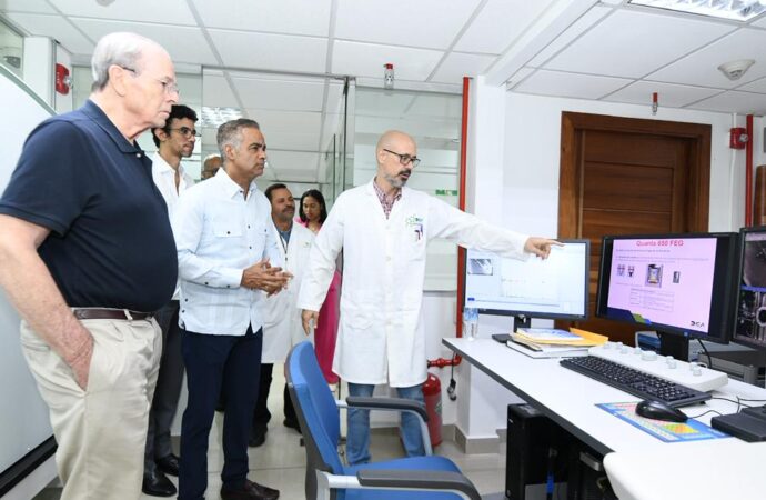 Laboratorio de Aduanas se posiciona como eje clave para el desarrollo de tierras raras en RD