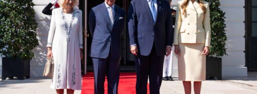 Trump recibe a Carlos III para tomar el té y le muestra la nueva colmena de la Casa Blanca